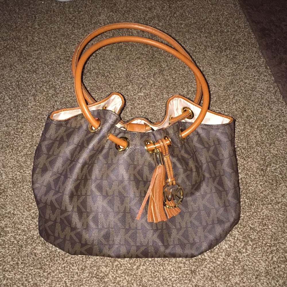 Micheal kors purse